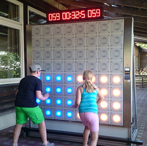 Digital Reaction Wall Challenge